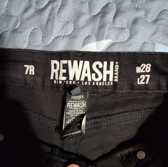 Juniors rewash studded jean - Picture 3 of 11